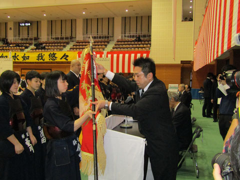 文部科学大臣杯争奪・鷹揚旗全国選抜剣道大会の写真です。