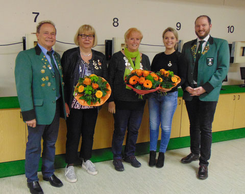 Von links: OSM Willi ERnst, 2. Prinzessin Donathe Schuster, Königin Claudia Fritz, 1. Prinzessin Franziska Späth, SM Christian Lusch.