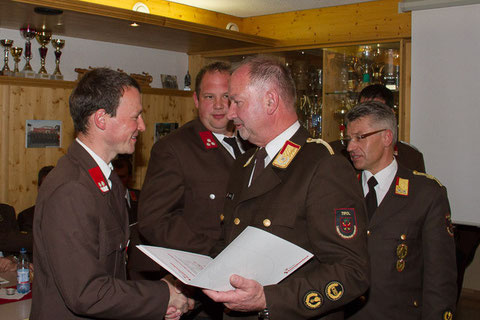 Beförderung von Martin Jaufenthaler zum Brandmeister (BM) durch den Bezirkskommandanten