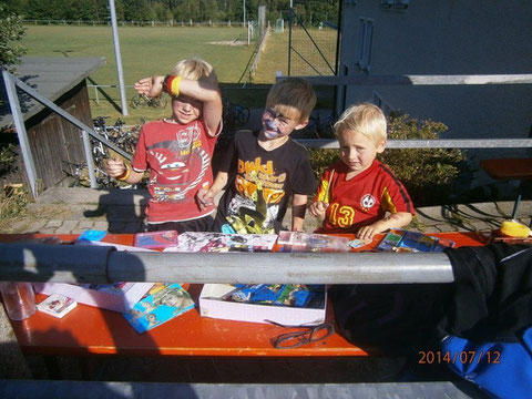 Kinderschminken mit Ferdi, Leon und Josef