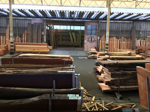 岐阜　県産　木材　銘木材　市場　日本最大　日本一　家具材　飛騨　色々　各種　自然　天然木　逸品　手に入りにくい