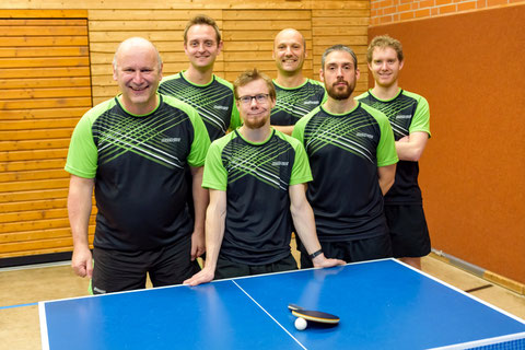 Die Meistermannschaft (von links nach rechts): Bernd Hüttner, Daniel Gimbel, Jonas Tebbe, Martin Hüttner, Karl Böhler, Markus Mader. (Foto: Jan Boden/JB Fine Art Photography.)