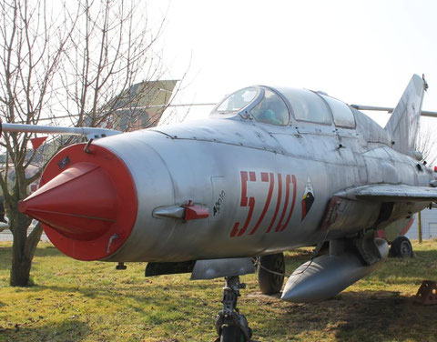 MiG21UM 5710-2