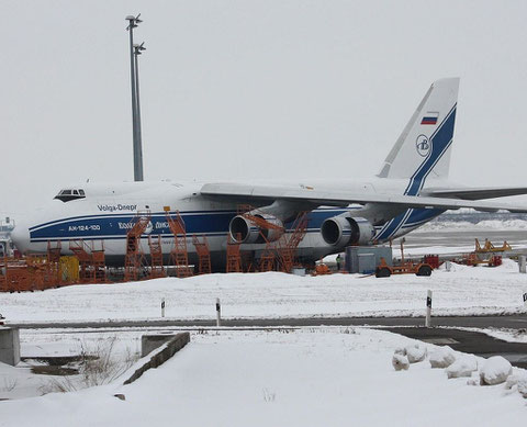 AN124 RA-82045-2