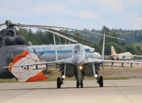 MiG 29SMT(R)  " 20 "  RF-90844  Russian Air Force -3