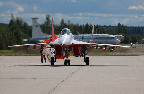 MiG 29C  " 32 "  RF-91925 Воздушно-космические силы   ( ВКС ) Россия -2