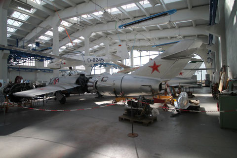 MiG 15UTI " 16 " -2
