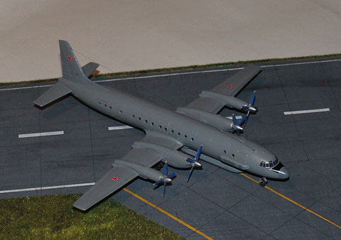 IL-20M  Eastern Express  1/144 -1