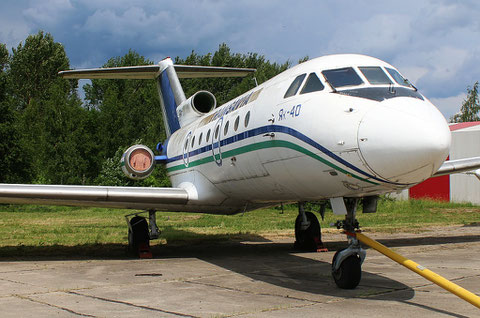JAK 40  " RA-87500 "  Albatros Aero -3