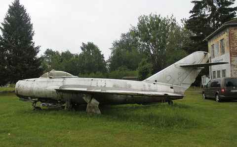 MiG 17  " 07 " -1