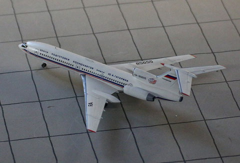 TU 154M " RA-85655 "  ROSKOSMOS   Zvesda 1/144-2