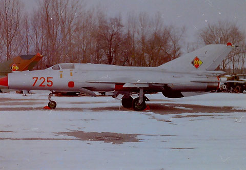 MiG 21PFM ( SPS ) " 725 " NVA -4