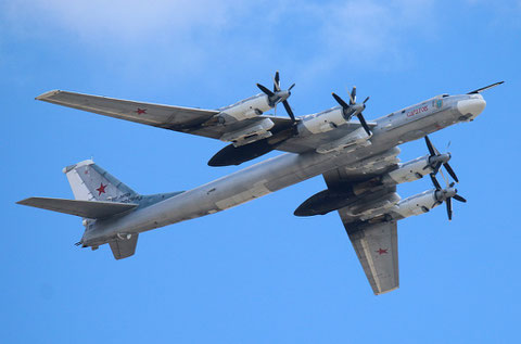 TU 95MS " RF-94128 " Saratow  Russian Air Force -1