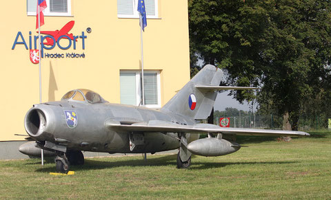 MiG 15 / S 103bisSB "3947" -5