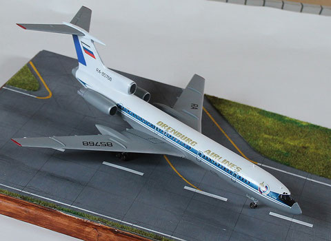 TU 154M " RA-85768 "  Orenburg Airlines   Zvesda  1/144 -2