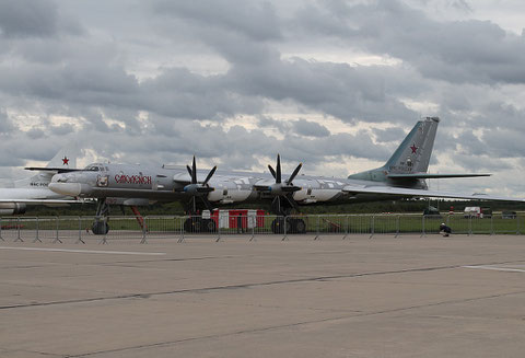 TU 95MS " 29 " RF-94178  Smolensk  Russian Air Force -3