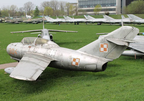 MiG15UTI 304-2