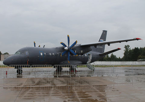 An 140-100 " RA-41260 " Russian Air Force -1