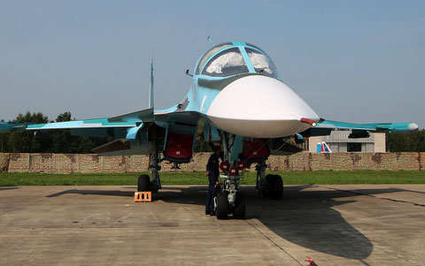 SU 34 " 09 "  RF-95888   Russian Air Force -02
