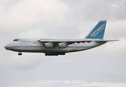 AN124 UR-82073-2