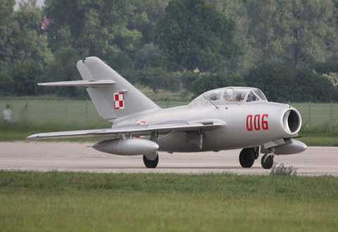 MiG15 UTI SBLim-2 " 006 " ( SP-YNZ) Polish Air Force -1