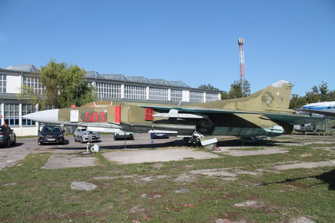 MiG 23MF " 585 " NVA -1