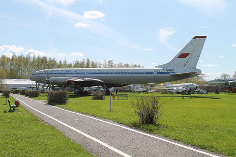 TU 114 " CCCP-76490 " Aeroflot -1