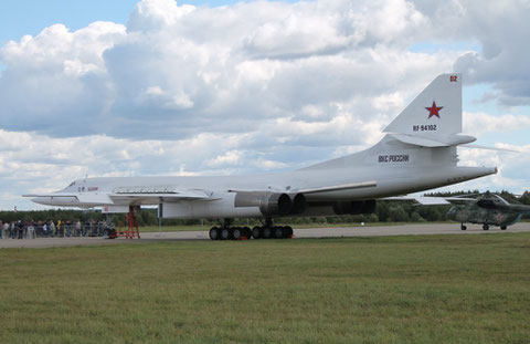 TU 160 " 02 " RF-94102   Vasily Reshetnikov   Russian Air Force -1