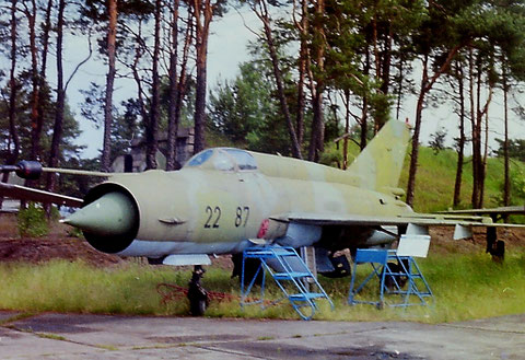 MiG 21M " 589 " NVA - 1