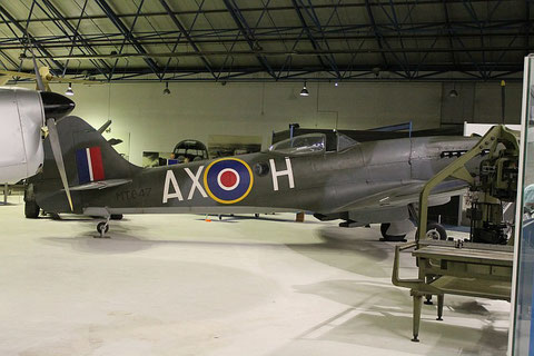 Spitfire MT847-4