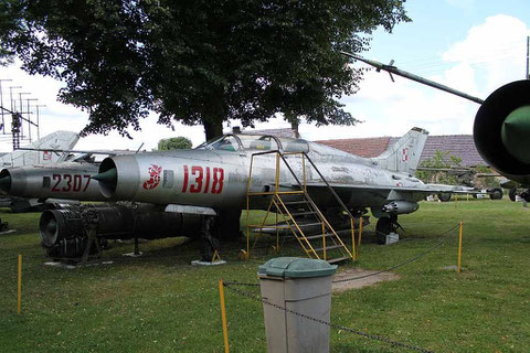 MiG21U 1318-2