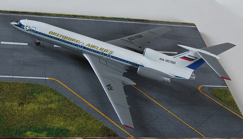 TU 154M " RA-85768 "  Orenburg Airlines   Zvesda  1/144 -4