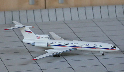 TU 154M " RA-85655 "  ROSKOSMOS   Zvesda 1/144-1