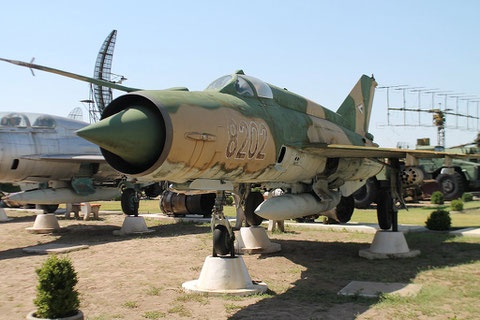 MiG 21MF " 8202 "  Hungarian Air Force -2