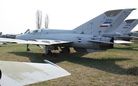 MiG 21US " 22953 " Jugoslawische Luftstreitkräfte -1