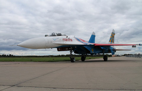 SU 27P  " 12 "  Russian Knights / Russian Air Force -5