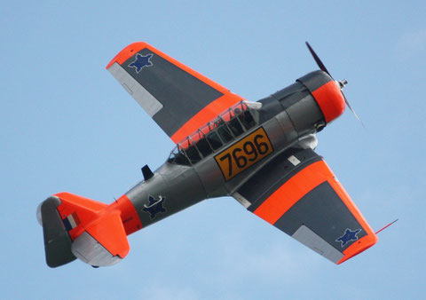 AT6 N696RE-5