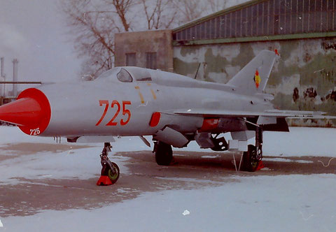 MiG 21PFM ( SPS ) " 725 " NVA -3