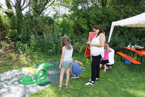 Minigolf und Vier-Gewinnt für die jungen Gäste