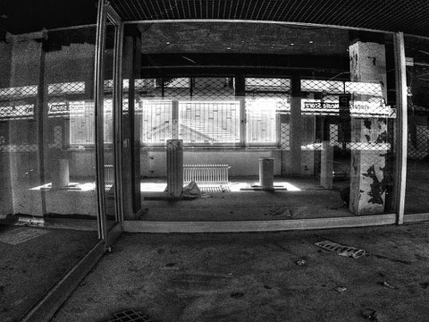ehemals Anzug Center