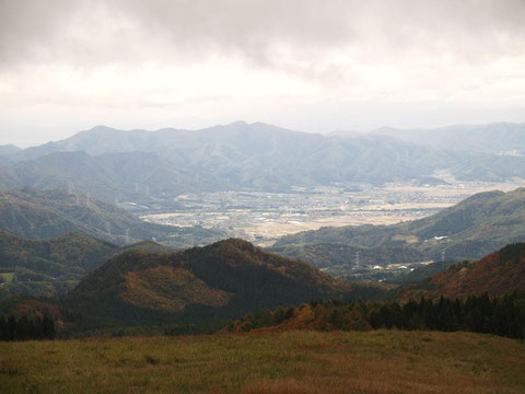 標高を下げると雲から抜けた