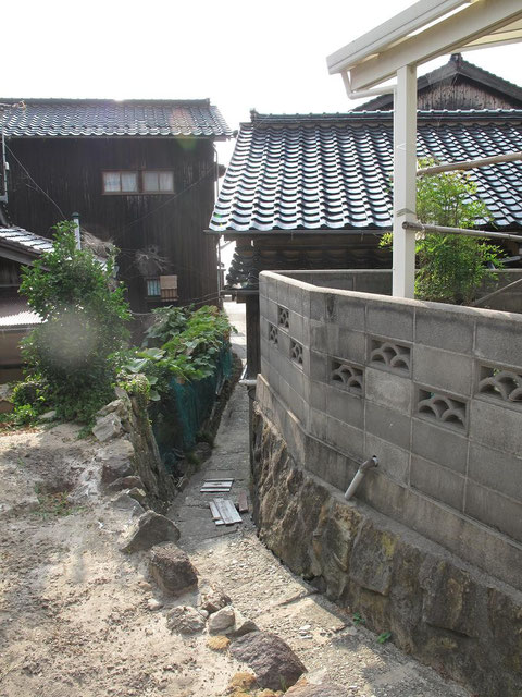 　　　馬路の生活路