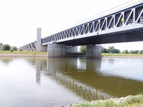 die sog. "Trogbrücke"