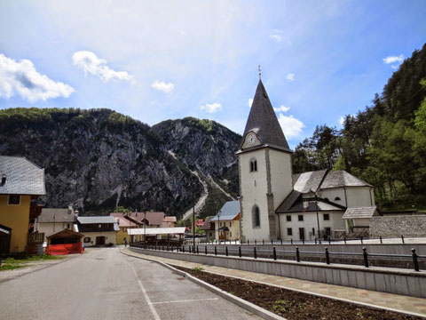 Gegenblick von Uggowitz: Der Doppelgipfel des Monte Nebria im Mai 2015 von seiner wilderen Seite, von Norden aus gesehen