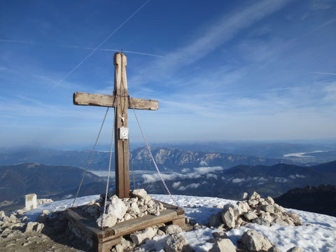 Das Gipfelkreuz des Mangart