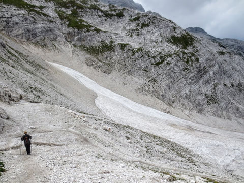 Im Winter 2009/10 wurde die Prevala-Luftseilbahn eröffnet und damit der länderübergreifende Zusammenschluss der Skigebiete Sella Nevea (Italien) und Bovec (Slowenien) realisiert.