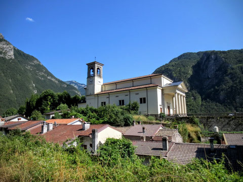 Die für Chiusaforte charakteristische Kirche Sankt Bartholomäus