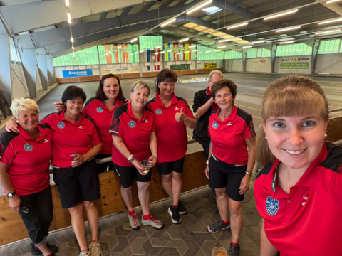 VL.Heidi,Bine,Sabine,Elfi,Monika,Burgi und Laura.