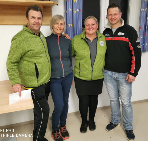 3.Platz:Gerhard,Marianne,Karin.Michi.