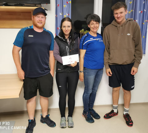 2.Platz:Dominik,Betty,Gerti und Leo.